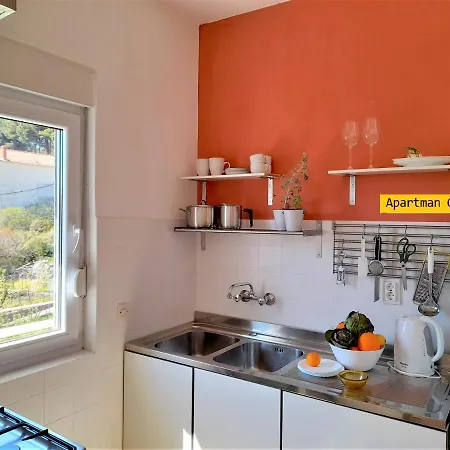 Orange 2+2 * Podgora (Split-Dalmatia)