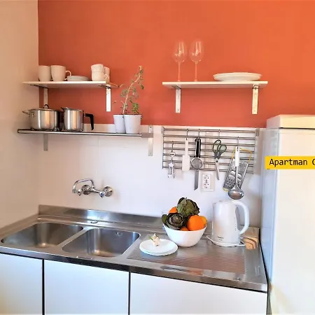 Apartmán Orange 2+2 *